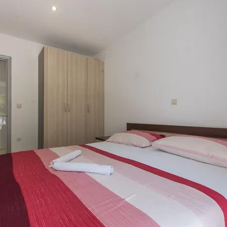 Apartment Vese - Quiet Area